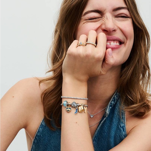 PANDORA Sparkling Slider Tennis Bracelet - Picture 7 of 12